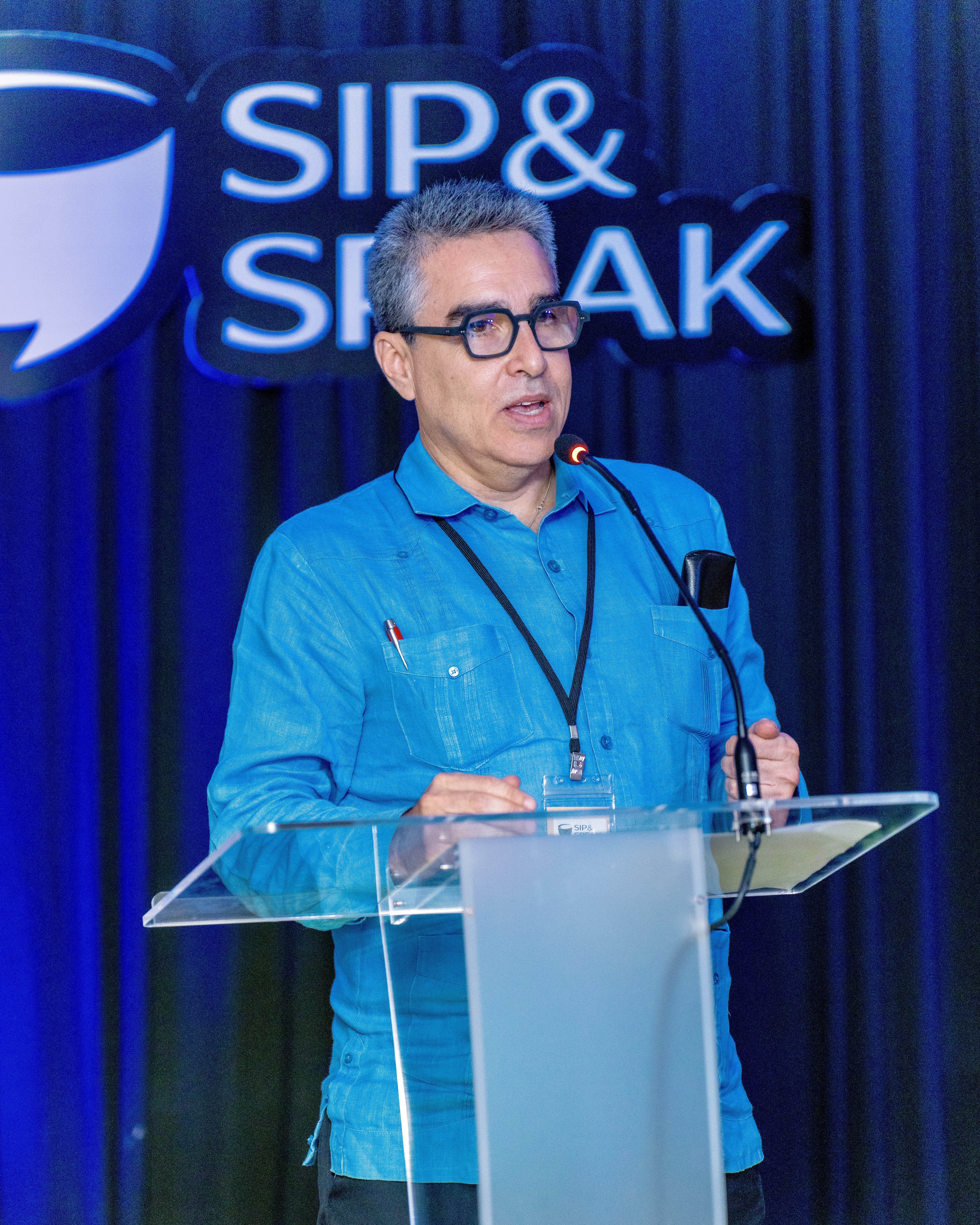Ambassador Álvaro Sánchez Cordero of Venezuela speaking at Sip and Speak